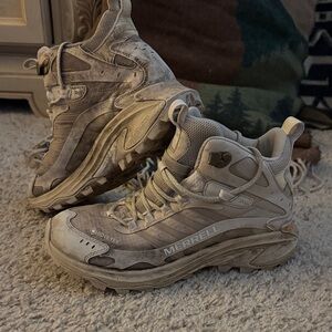 Merrell Women’s  Hiking Boot- Beige